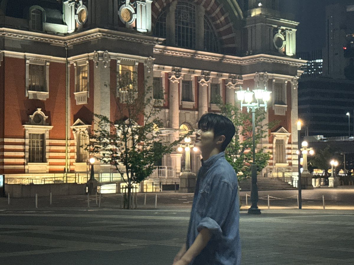 WHIB_ON's tweet photo. 유건아 
너의 단단한 모습에 항상 용기를 얻고 많이 배워!!
옆에서 우리 팀의 기둥 같은 역할을 해줘서 너무 고맙다 
벌써 만난 지 6년이 넘었네 앞으로도 오래오래 보자
생일 축하해 내칭구
싸랑하는 정이_

#WHIB #휘브 #LEEJEONG #이정 https://t.co/ydtq4yKywU