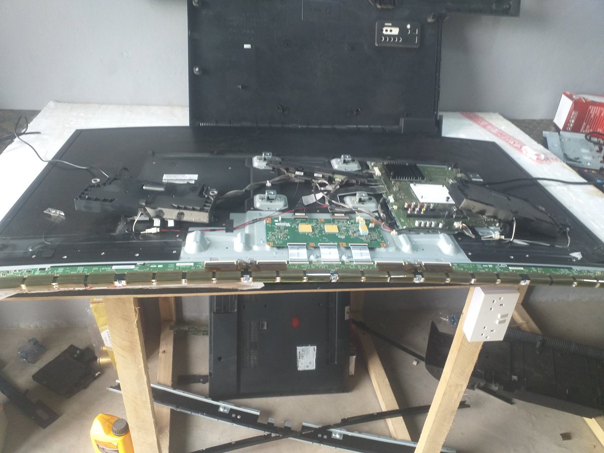 DBinogun's tweet photo. Worked on this unique screen yesterday. https://t.co/oCzfRgdYKe