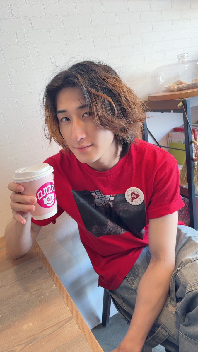 _FUU_HAZUKI_'s tweet photo. 劇場(studioZAP)の隣にある

カフェでホットcoffee しばいた☕

美味しいからみんなも
是非しばいて欲しい。

お店の雰囲気も素敵。

今日で折り返し。
本番頑張るぞぉーーー💪💚🍃
#ドウトク2026 https://t.co/JCM97XntUC