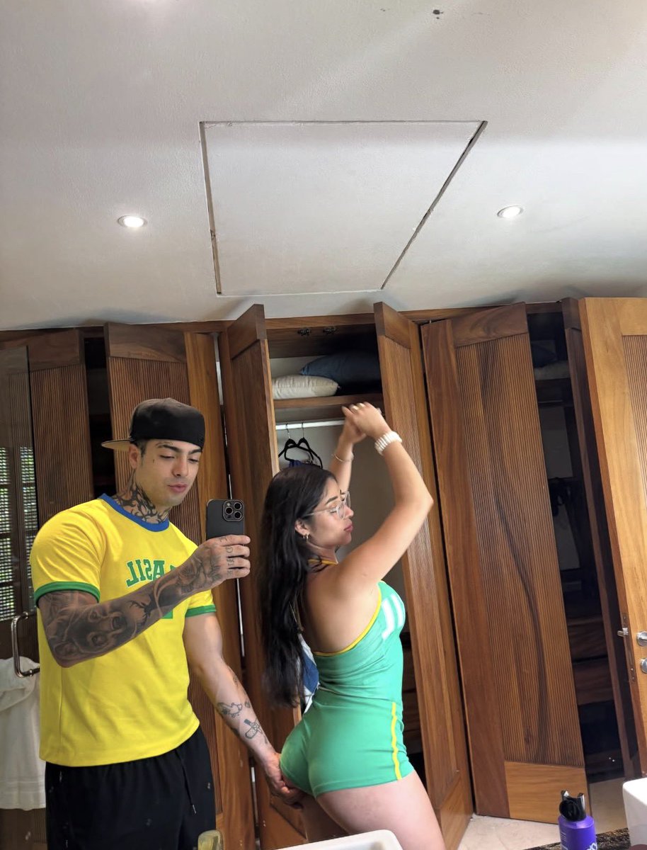 Karolbu2014's tweet photo. 😍🌻😈💙😈🌻💙 Amando #naim #kathy https://t.co/uQgTHQmA3Q
