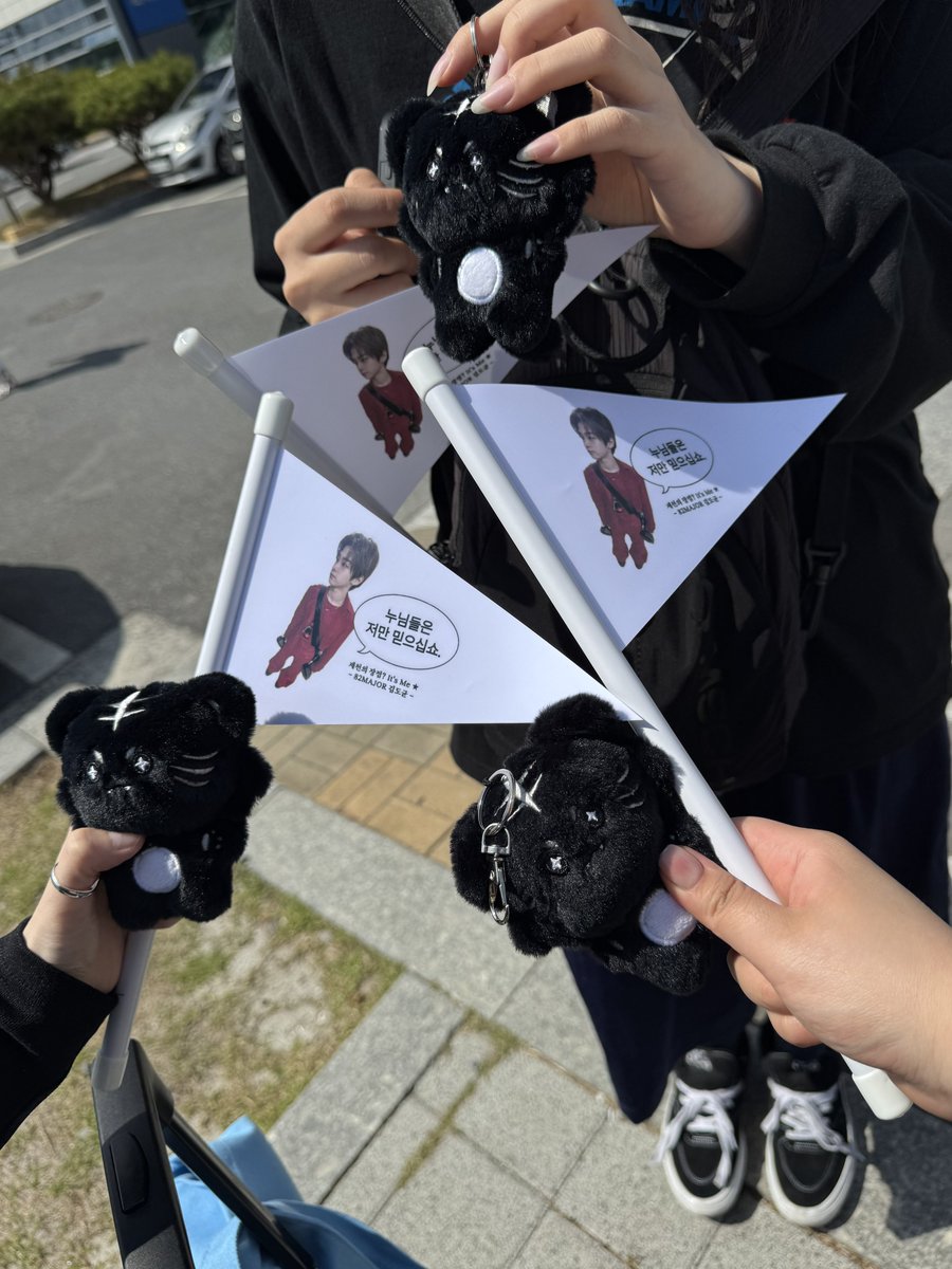 두목 tweet media