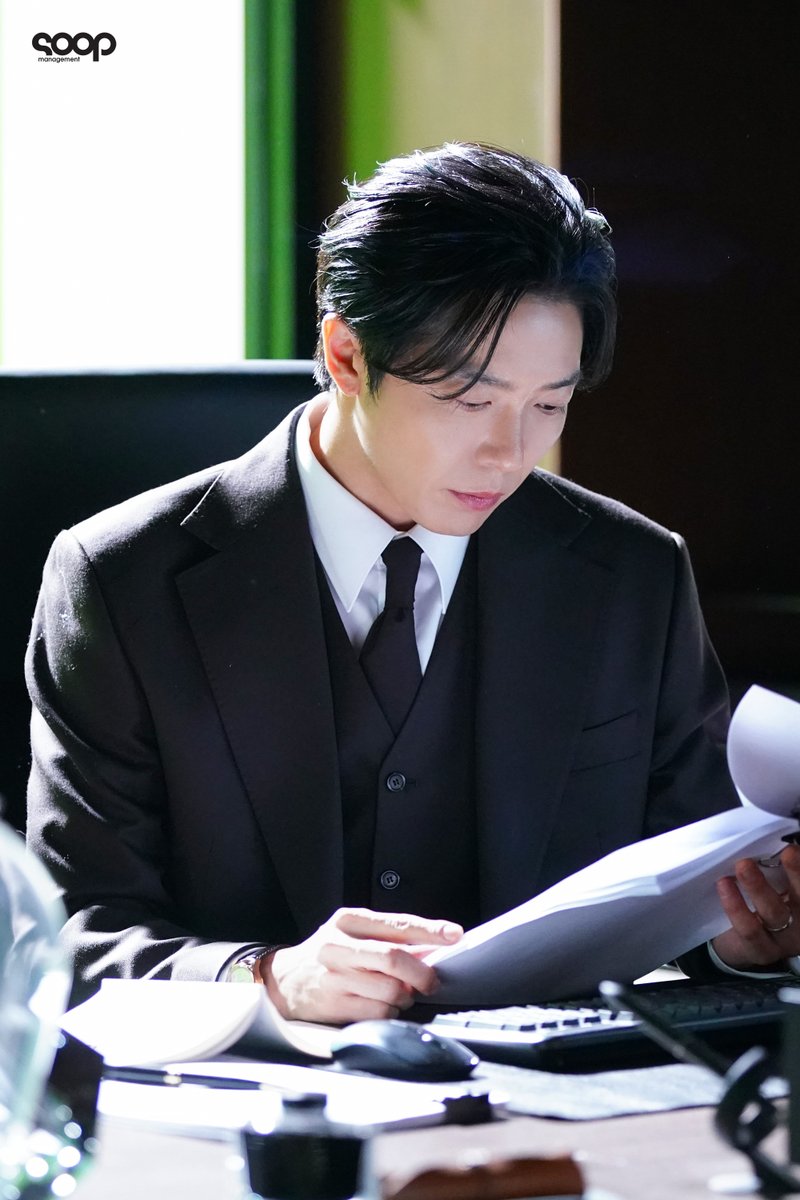 soop_ent's tweet photo. 온오프 확실한 재욱 배우에게 오늘도 치이고 갑니다 (ღˇᴗˇ)
전재열 on! 열일하는 부회장님 모습에 심장이 아프고요... https://t.co/AXRSrwUrpO