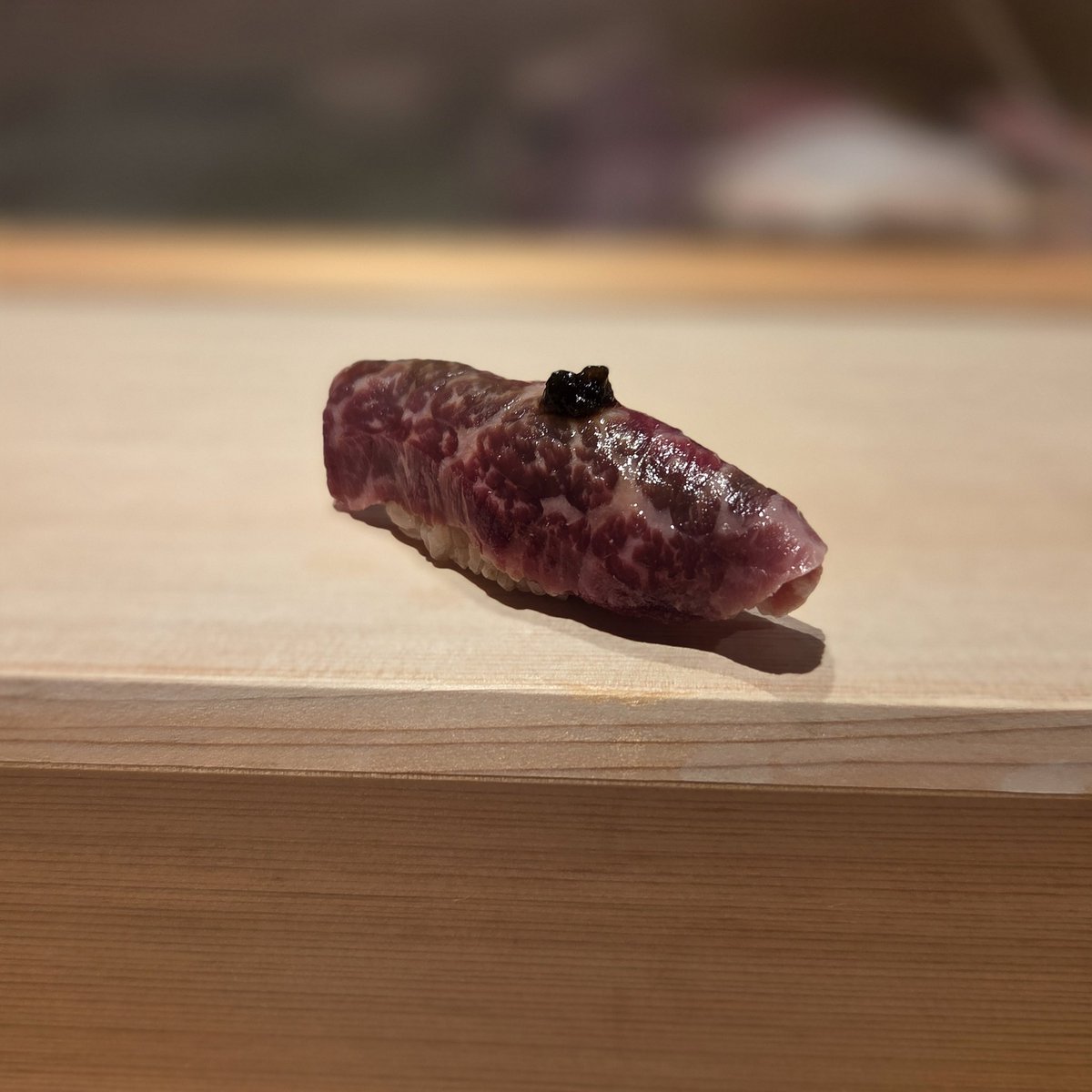 meesukedon's tweet photo. 22日誕生日に、牛肉寿司でお祝いして頂きました☺
(ちゃっかり息子も同席🙇」
握り、お料理共数が多くて心もお腹もいっぱいでした

息子から🎁リカバリーウエア頂きました←こーゆーのがあるのですねぇ(時代に置いてかれてる😅)

そして当日夜から、幼馴染み達と宮城へ🚗出発した息子の書置き☺ https://t.co/xC6BTq3izu