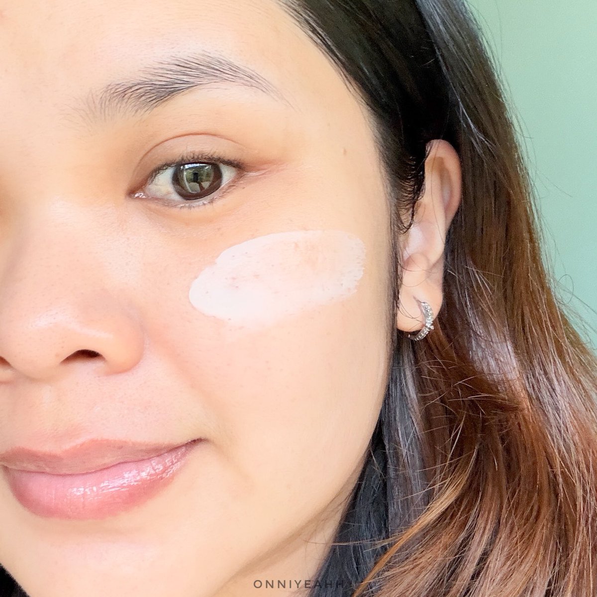 wch_reviews's tweet photo. บอดี้การ์ดพิทักษ์ผิวชุ่มชื้นมาแล้ววว Cetaphil Moisturising Cream x Zootopia ตัวเดียวใช้ได้ทั้งผิวหน้าและผิวกายเลย ช่วย Boost 15 Ceramides เสริมเกราะป้องกัน ให้ผิวสตรอง ฉ่ำน้ำขึ้น ผิวแพ้ง่ายแค่ไหนก็รอด  มีมาถึง 3 ลาย น่ารักขนาดนี้ ต้องมีแล้วววว 
#CetaphilTH #CetaphilZootopia #Cetaphilผู้พิทักษ์ผิวสุดอ่อนโยน #Cetaphilทุกผิวแพ้รอดได้ #CetaphilMoistBodyguard

https://t.co/sMXQ7TsvAK