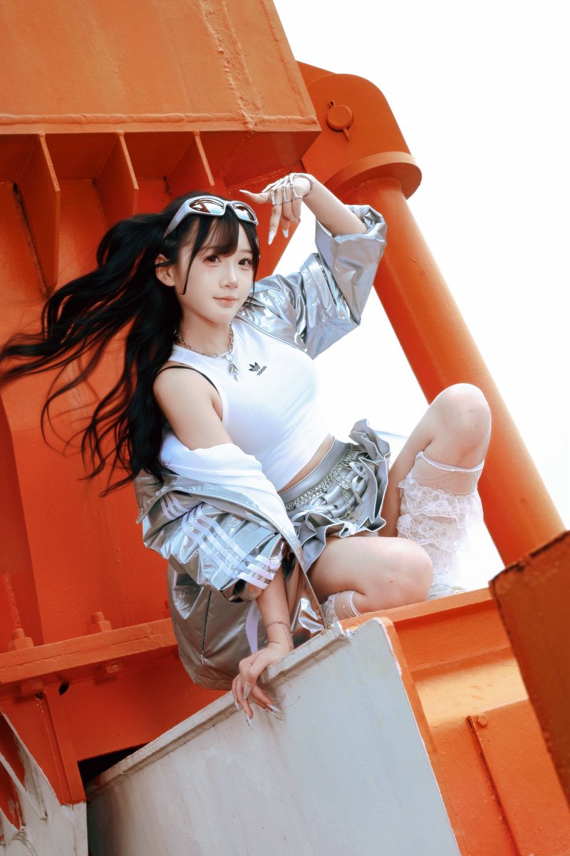 BeginMidnight_'s tweet photo. ◤◢◤ 🕛 凌晨12点 新アー写公開 ◢◤◢

💜@Minami_XII ⚙️🔩 https://t.co/yhVPis4YCR