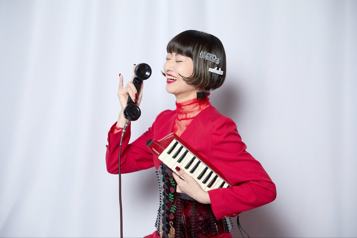pianonymous404's tweet photo. 🎴🥩💋My new visual for 2026💋🥩🎴

[Artwork production team]
👠Direction
Hanna yoshie Toyozumi (豊住芸術企画)

⚓️Photographer
Miso Sugawara 

💄Hair and Make-up
Mariko kamata

♥️Accessories
Andorinha 

🪗Special Thanks
Bellows Works Tokyo

🍷MODEL
Akeo Minamikawa (pianonymous) https://t.co/bEqDYMPXHZ