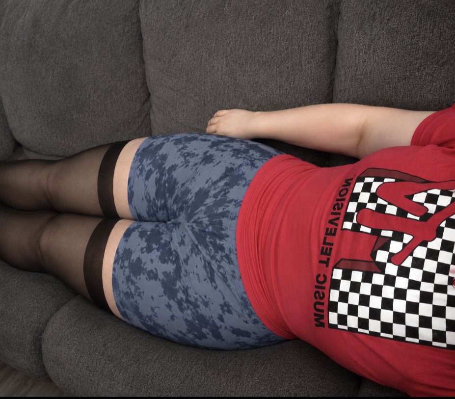 Ceajill's tweet photo. Casual femboy fit to chill :3 https://t.co/NYuBoQnPBC