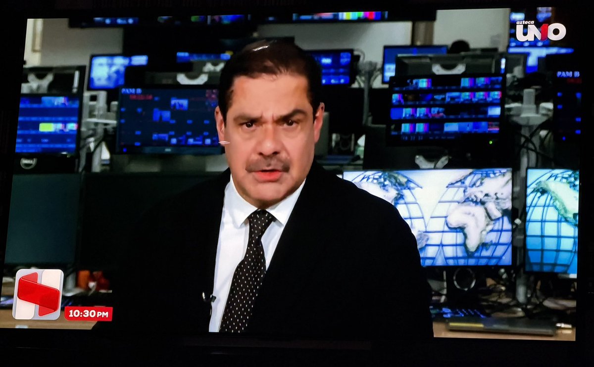 DiegoDiFerchi's tweet photo. Aplausos de pie a @Javier_Alatorre @AztecaNoticias @Azteca y todo su equipo.
Esta imagen me regresó a los 90's cuando tambien se decía "No vean Tv Azteca" desde Televisa y el gobierno.
#YoVeoTvAzteca #AztecaNoticia #JavierAlatorre https://t.co/9umo8KqH3C