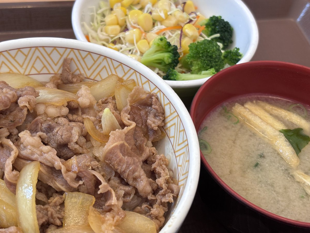 くまさん tweet media