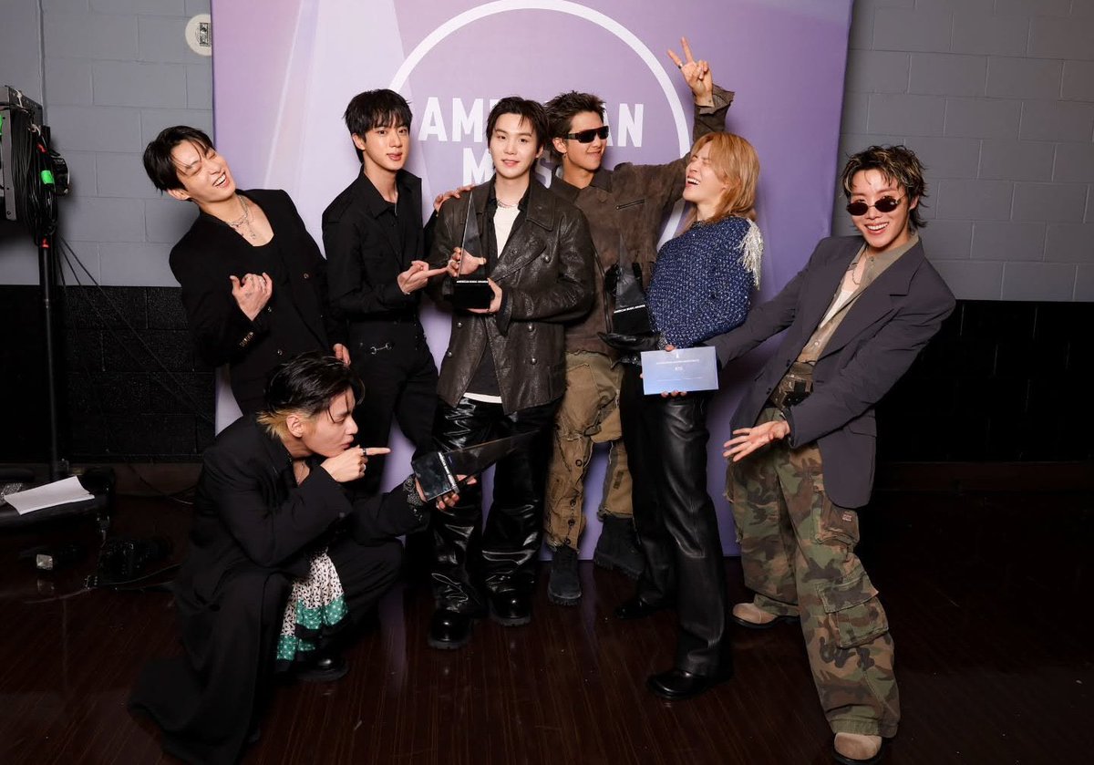 BTS ITALIA⁷ 🇮🇹 🄰🅁🄸🅁🄰🄽🄶🪭 tweet media