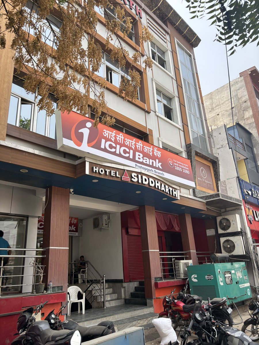 aaassiiifff's tweet photo. Why have you open this branch, if they cant help in anything.

@ICICIBank https://t.co/6vczlXw952