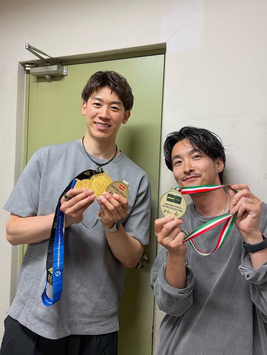 Ishikawafixated's tweet photo. Has it been a decade already? And now, brought with him the weight of the world's best volleyball to share with the one who’s been styling a legend since day one 🏅 Full circle isn't it? ♥️ https://t.co/Ibr3hzWwaD