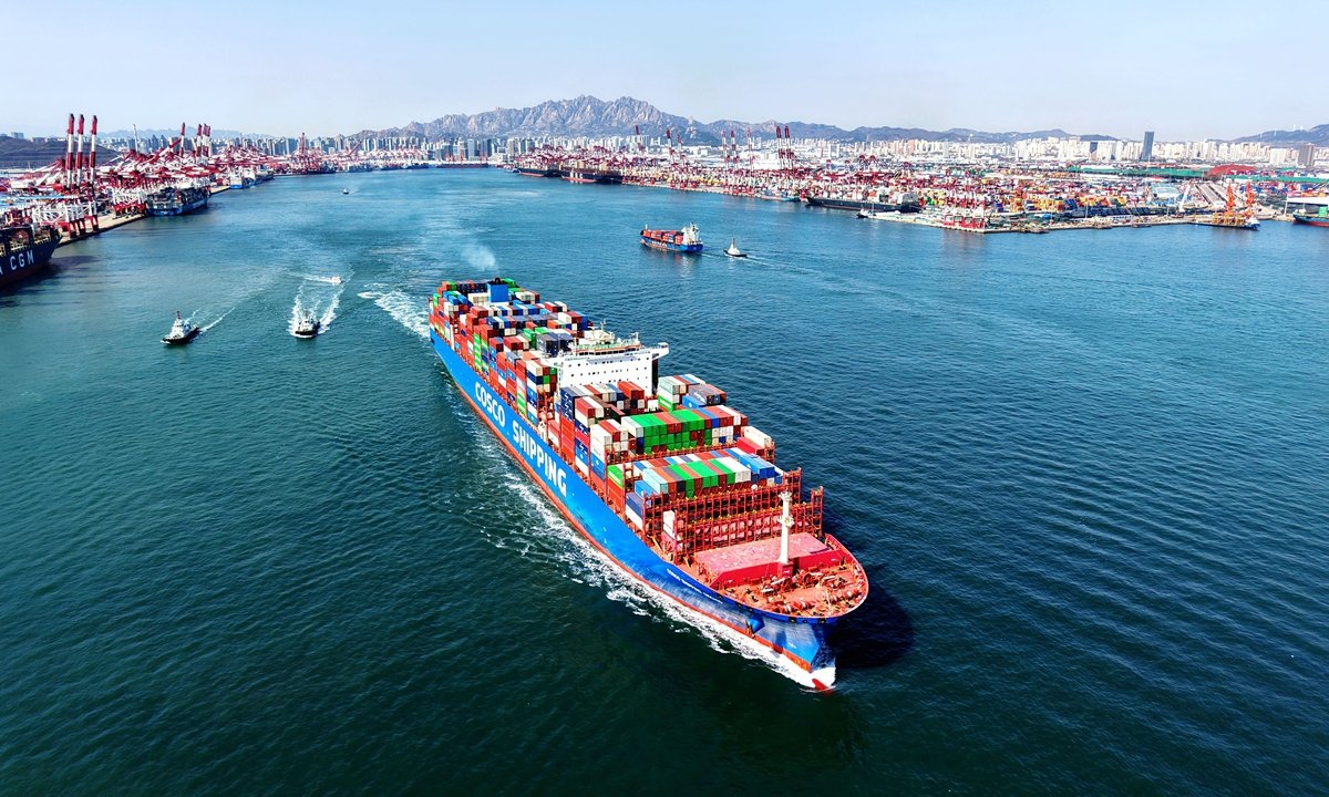 globaltimesnews's tweet photo. #China plans to leverage the upcoming summit for #multinational companies in #Qingdao, East China’s Shandong Province, to connect global companies with projects in traditional industrial upgrading, emerging industries and future sectors, as the country moves to help multinationals better tap the opportunities of its vast market. https://t.co/WEuYNH5y30