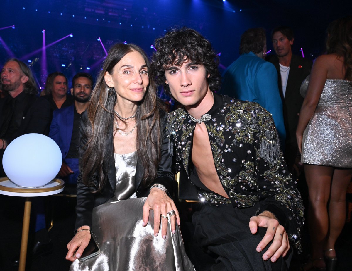 American Music Awards tweet media