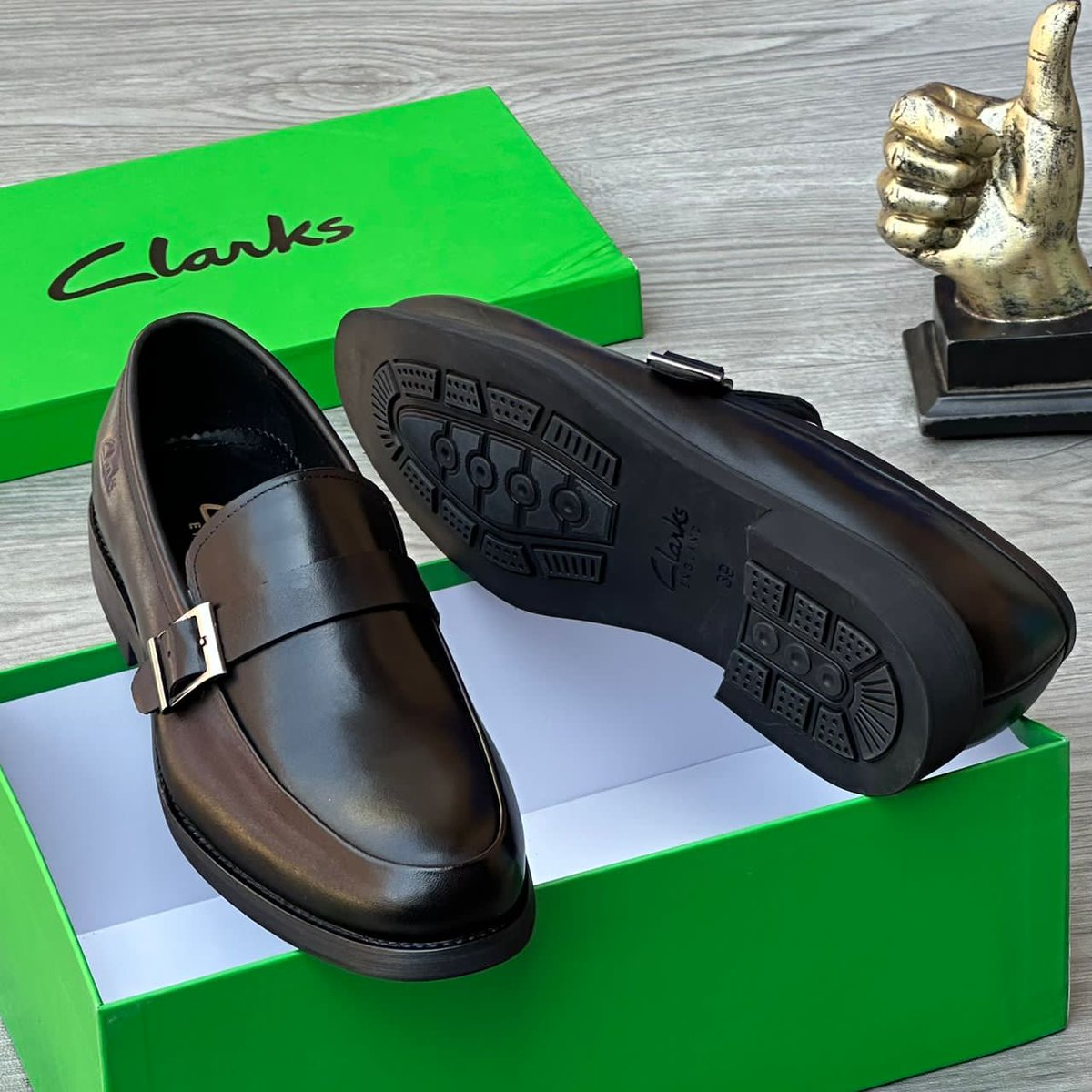 OgunsakinA's tweet photo. Available in Sizes 40 to 46 and Colours display 
Price #75,000
Location Lagos 
Call or chat 08035774730
#onlineshopping
#onlinebusiness
#onlinemarketing
#onlinestore
#deliveryservice https://t.co/68dgYc5EaY