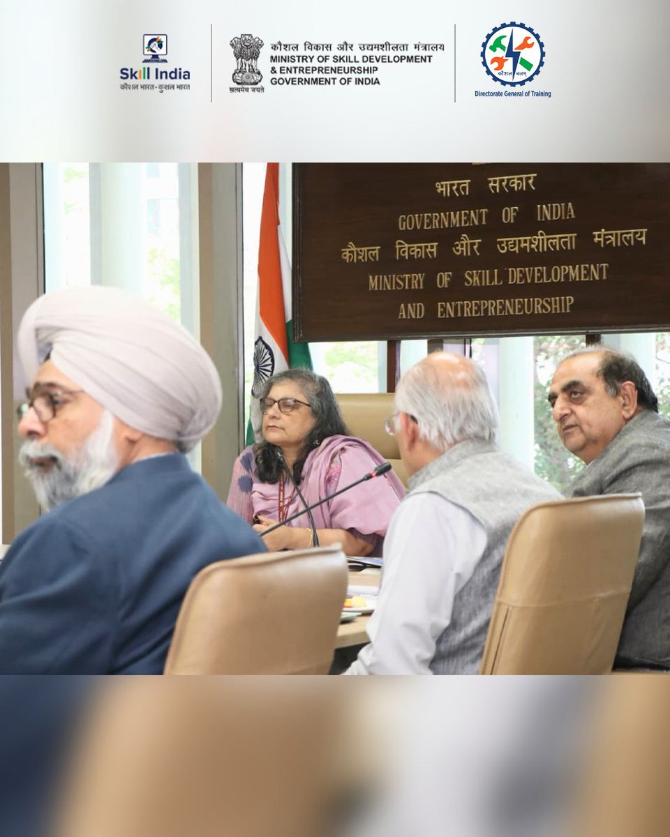 pm_setu's tweet photo. Deliberations for Skilling India! 🇮🇳
PM-SETU Engagement Meeting with Daikin held at DGT, Chaired by Smt. Debashree Mukherjee, Secretary, MSDE. Key discussions focused on exploring industry engagement aligned with Daikin’s manufacturing footprint under PM-SETU.
#PMSETU #SkillIndia https://t.co/8ZHus29DBl