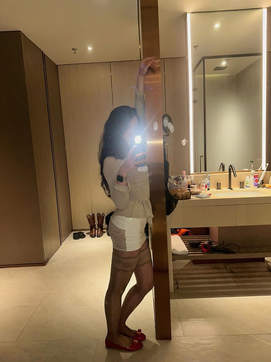 Kim tweet media