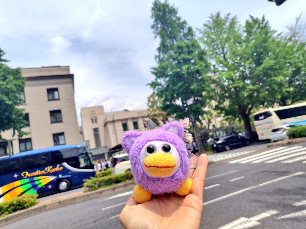 ppp_forest's tweet photo. peepyとデモに参加しました。
ファシズムに直結する法案です、反対します！
#せーので言ってこ国���情報局設置反対
#国家情報局設置反対 
#国家情報会議設置法案を廃案に
#参議院は国家情報局設置法案を通すな
#国家情報局設置法案に反対します
#StopJapanSurveillanceBill https://t.co/pnOmVYoSng