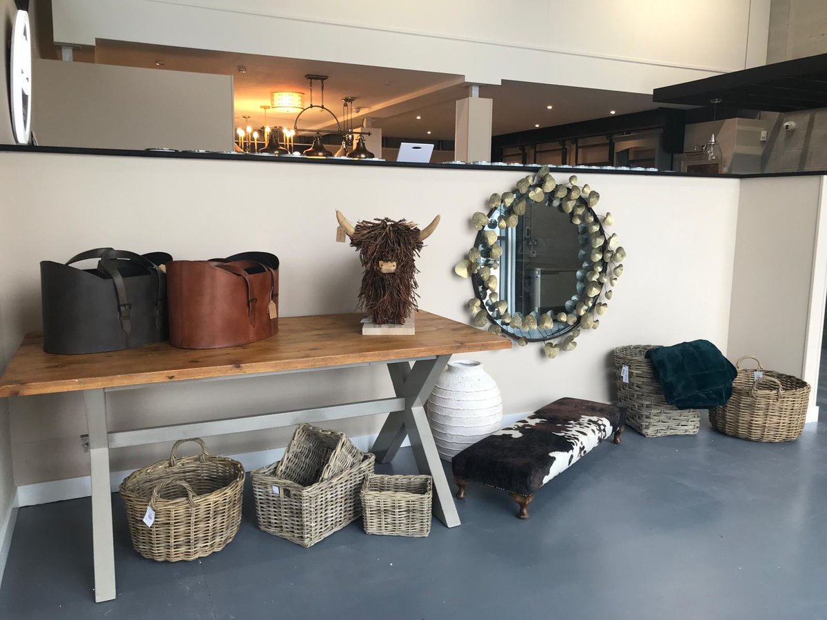 QuickFix_UK's tweet photo. Our showroom is one of the region's newest kitchen, bathroom, bedroom and homewares showroom.

We have a vast range of tiles, paints, lighting, flooring, soft furnishings, boilers, showers, baths, kitchen cabinets, bathroom fittings and more.

Find us in Malton Enterprise Park. https://t.co/XbuNMIGJZ6