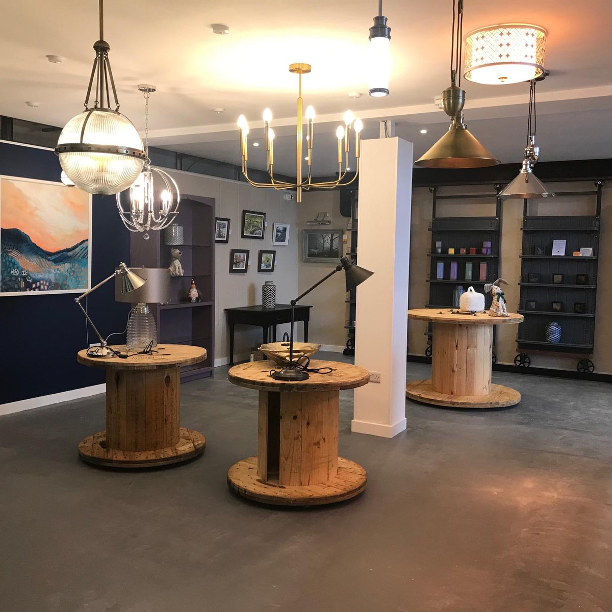 QuickFix_UK's tweet photo. Our showroom is one of the region's newest kitchen, bathroom, bedroom and homewares showroom.

We have a vast range of tiles, paints, lighting, flooring, soft furnishings, boilers, showers, baths, kitchen cabinets, bathroom fittings and more.

Find us in Malton Enterprise Park. https://t.co/XbuNMIGJZ6