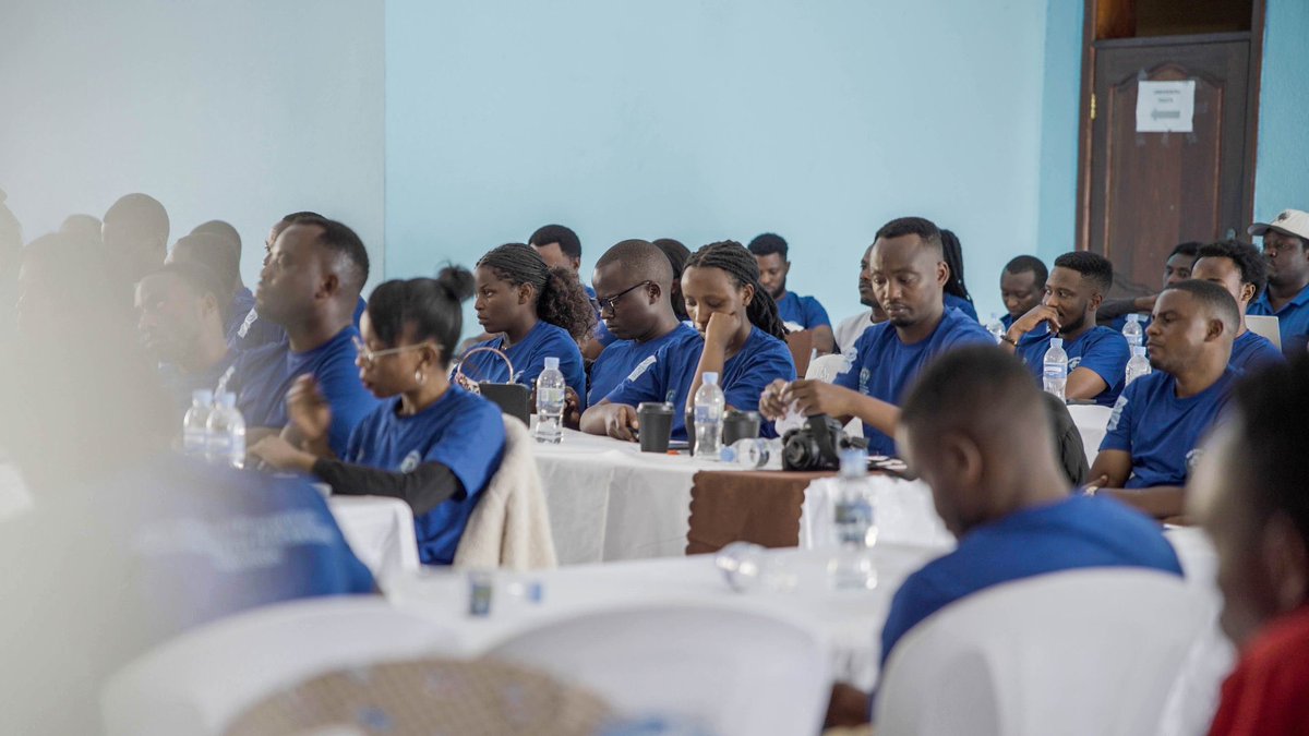 YesRwanda_'s tweet photo. 📢 MONDAY | #DigitalPeaceCampaign #FromLikeToPeace #DigitalUnity
A respectful comment can inspire hope. Let this Monday remind us that every interaction online carries responsibility.
@visionjeunesse2 @Unity_MemoryRw @RwandaYouthArts @RwandaICT @jnabdallah https://t.co/I2KeEgrWJL