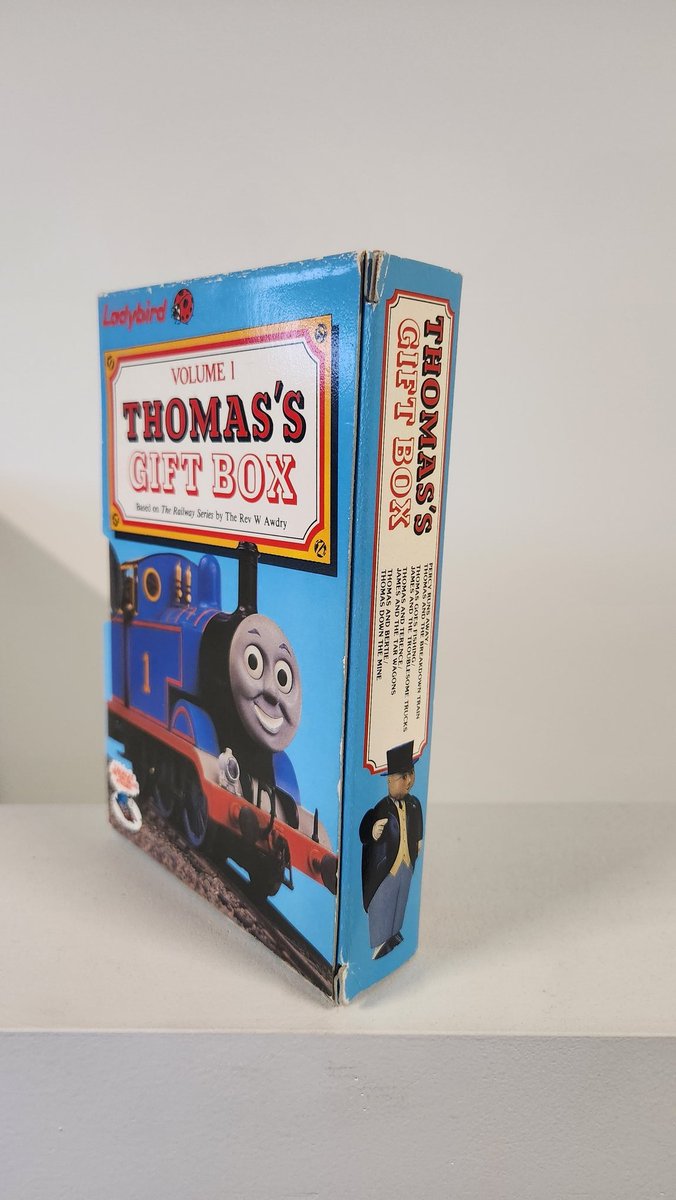 01Salty1's tweet photo. Been scanning some vintage stuff for someone's ongoing video series, and finally got around to do this Ladybird box set which I got off Marketplace ages ago, and is so obscure I can't find any other photos, nor is it even mentioned on the Wiki. Might be Australian exclusive? 1/ https://t.co/AvpNHr2EIg