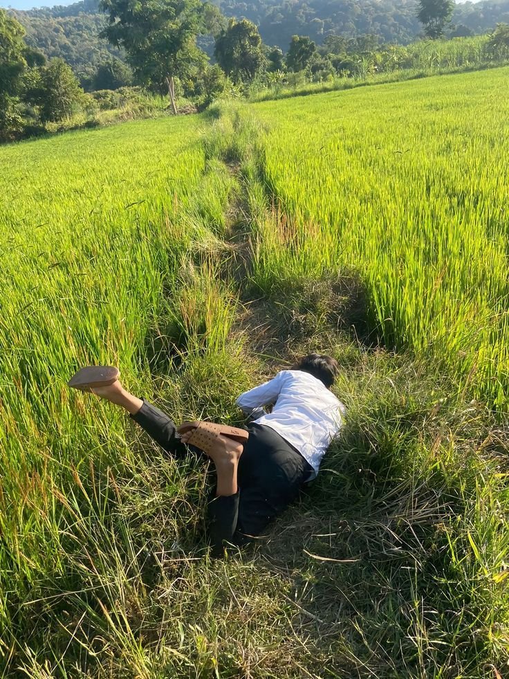 justonlyme1919's tweet photo. คุณส้มจี๊ดเดินตามผมมาเลยคับ ผมอยู่ที่นี่ตั้งแต่เกิดเรียกได้ว่าชำนาญทาง คุณส้มจี๊ดต้องเดินระวังๆนะคับทางมันค่อนข้าง;&amp;@>×[#>(!! https://t.co/CFIKSd6DFS