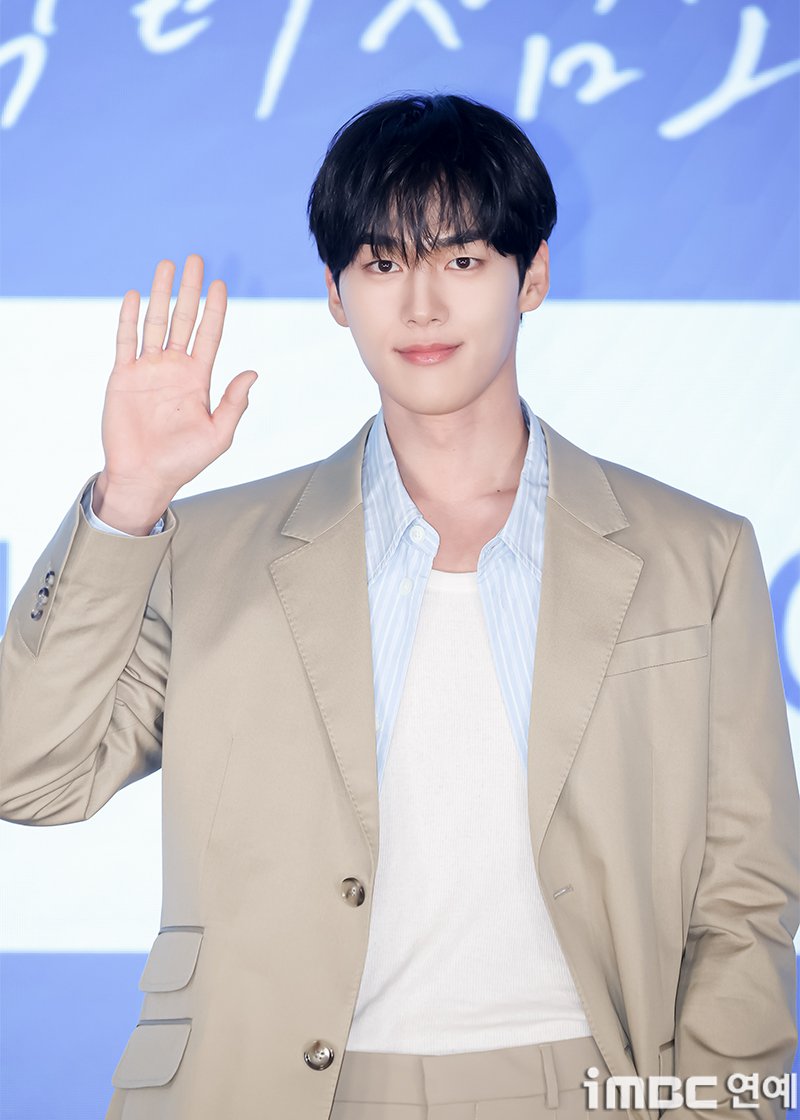 Hong MinGi File tweet media