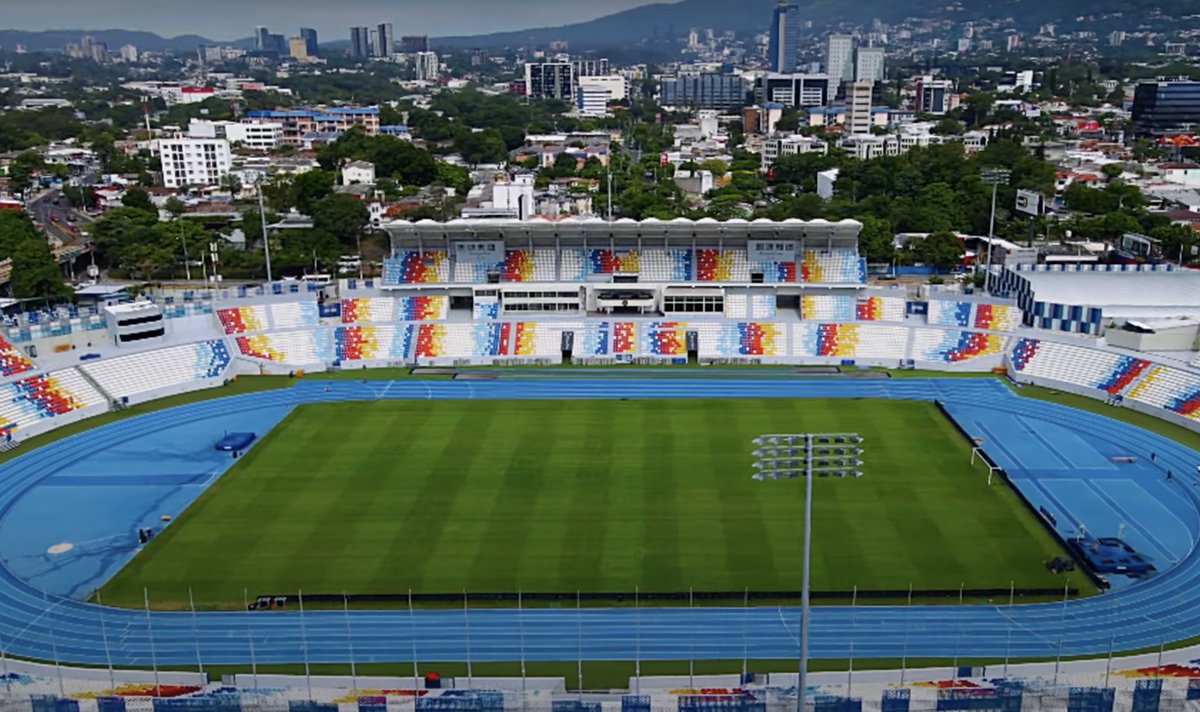 bazucaback's tweet photo. Alianza jugará como local en el Mágico González en Copa Centroamericana 

Presidente @AlianzaFC_sv: "El presente de @indeselsalvador está trabajo para mejorar el drenaje del estadio" https://t.co/ttplUXItvT