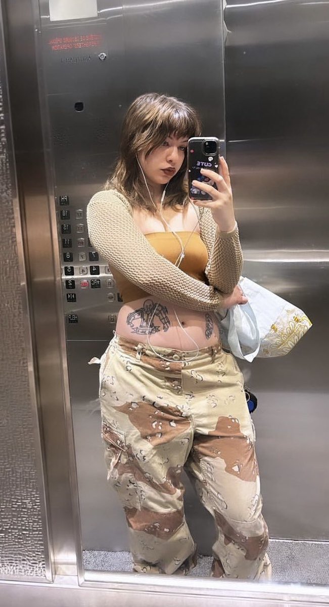 Midriff Magic tweet media