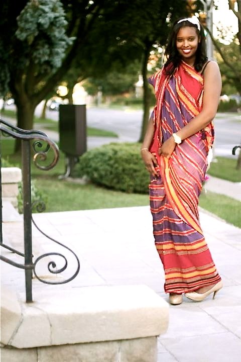 Djbawlah's tweet photo. God created the clan culus pharaonicus shell (Subeec in Somali meaning "the patterned") and the weavers of Hafun inspired by its pattern made it the Somalis iconic Subeeciyad wrap. Then, the Somalis traders dressed much of East of Africa with it. "Subcis" comes also from Subeec. https://t.co/WuZVaAmTtJ