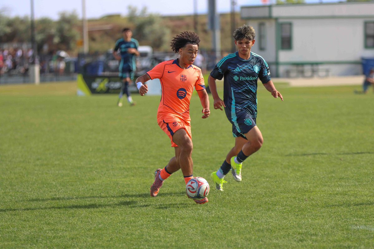 BarcaAcademyAZ's tweet photo. “It is not the critic who counts; not the man who points out how the strong man stumbles... The credit belongs to the man who is actually in the arena, whose face is marred by dust and sweat and blood; who strives valiantly... who at best knows in the end the triumph of high achievement, and who at worst, if he fails, at least fails while daring greatly...”

19 Homegrown 🆚 @SoundersAcademy 
W 6-0 (Padilla, B. Ford, Chambers, Bucci, Cisneros, I. Hernandez)

Onto the Quarterfinals! 🔵🔴