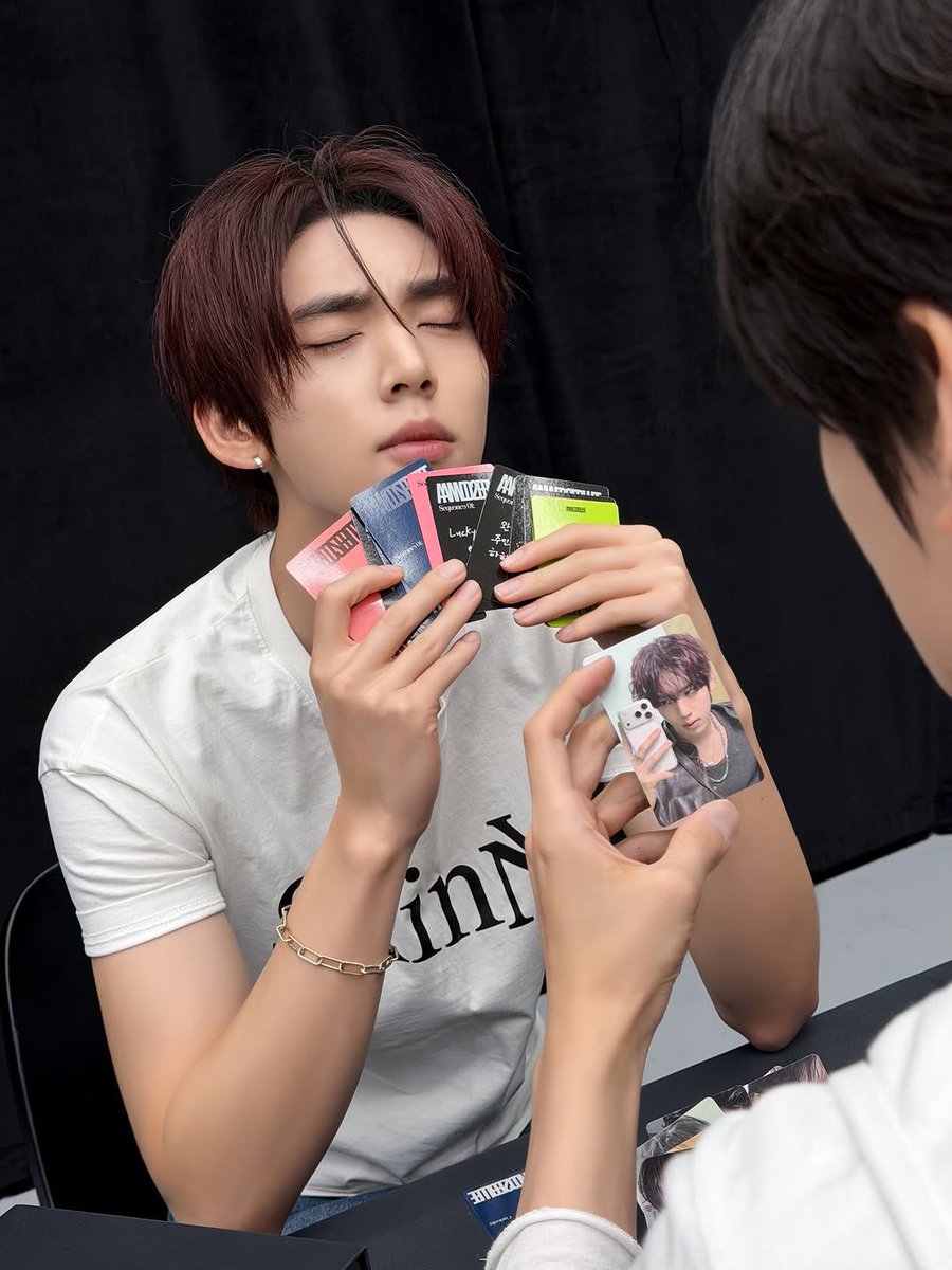 hanyujinz's tweet photo. card battle with @Gyuviqn hyung is underway. guess who’s taking the crown? i've got the absolute best cards in my deck and ready to completely kill the game. yaha better luck next time, hyung! https://t.co/OFgQF5NBbi