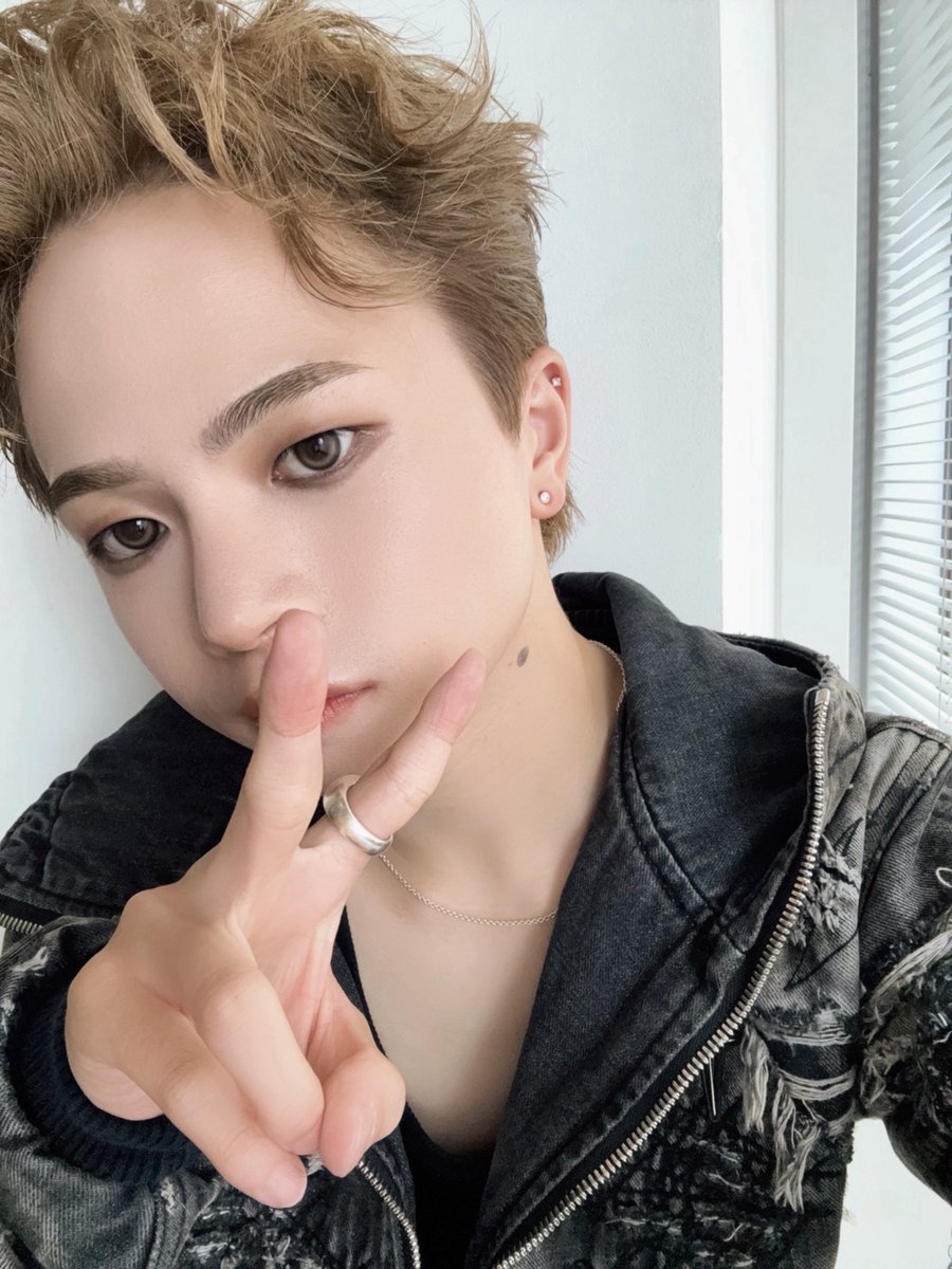 oneoreight__'s tweet photo. [📸]20260526 #DayDay.

DayDay.出演させていただき
ありがとうございました！！

番組で披露させていただいた
一か八かチャレンジ！
僕はワサビを食べてしまって、
自己アピールできず悲しいです。。
そしてリハーサルのときもワサビを引いてしまって今日はわさびDayでした^_^
日本のテレビでTOKYO DRIFTをパフォーマンスできたことすごく嬉しく思います

皆さんに一か八かが広まると嬉しいです
7月には1st LIVE TOUR GATHER FINAL IN JAPANがありますので、ぜひ皆さんきてください！🔥

by TAKERU

#1OR8_DayDayドリフト
#ONEOREIGHT
#1OR8
#TAKERU
#TOKYODRIFT
#1OR8_TOUR_GATHER