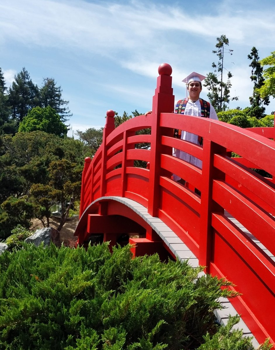 A_bit_Jess's tweet photo. Brody is graduating high school. I took some pics of him at the Japanese Friendship Garden today. I was the first girl in my family to graduate high school &amp; now my son is graduating 💜 https://t.co/OYx62sFbvE