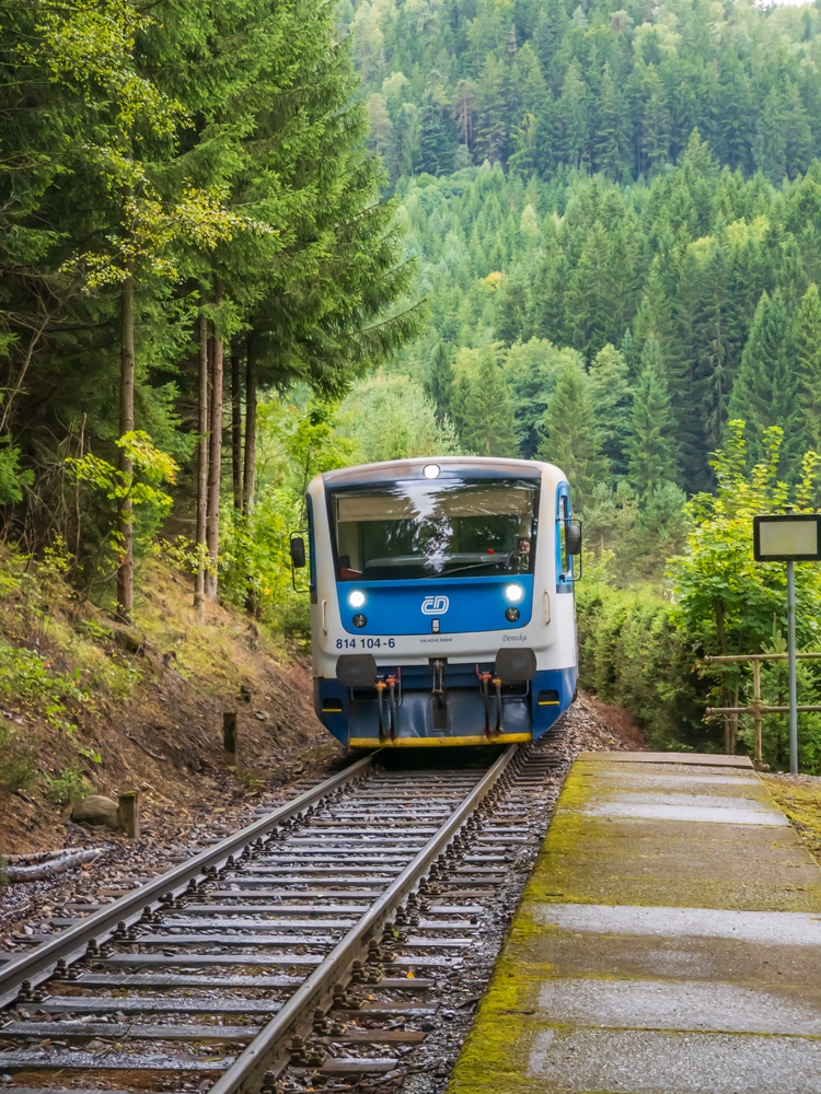 VisitCZ's tweet photo. 🚆 Sustainable travel is easy in Czechia, with a railway network that stretches across the entire country.
Photo credit: Nowaczyk https://t.co/LBoaDykCB7