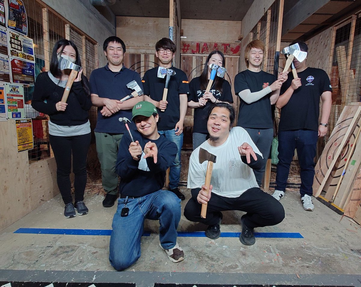 jp_axethrowing's tweet photo. 📢大会速報📢
Japan Axe Throwing Duals Championship

🔻東京
優勝：斧投げスーパードライ
準優勝：あいりっすん
3位：ポメラニアンず

🔻大阪
優勝：斧投げ楽しい
準優勝：チーム個人戦
3位：デンジマン

#JAAT #斧投げ #AxeThorowing #大会結果 #優勝者 #斧投げ
#斧投げ大学 #ALG https://t.co/CfSB806Eow