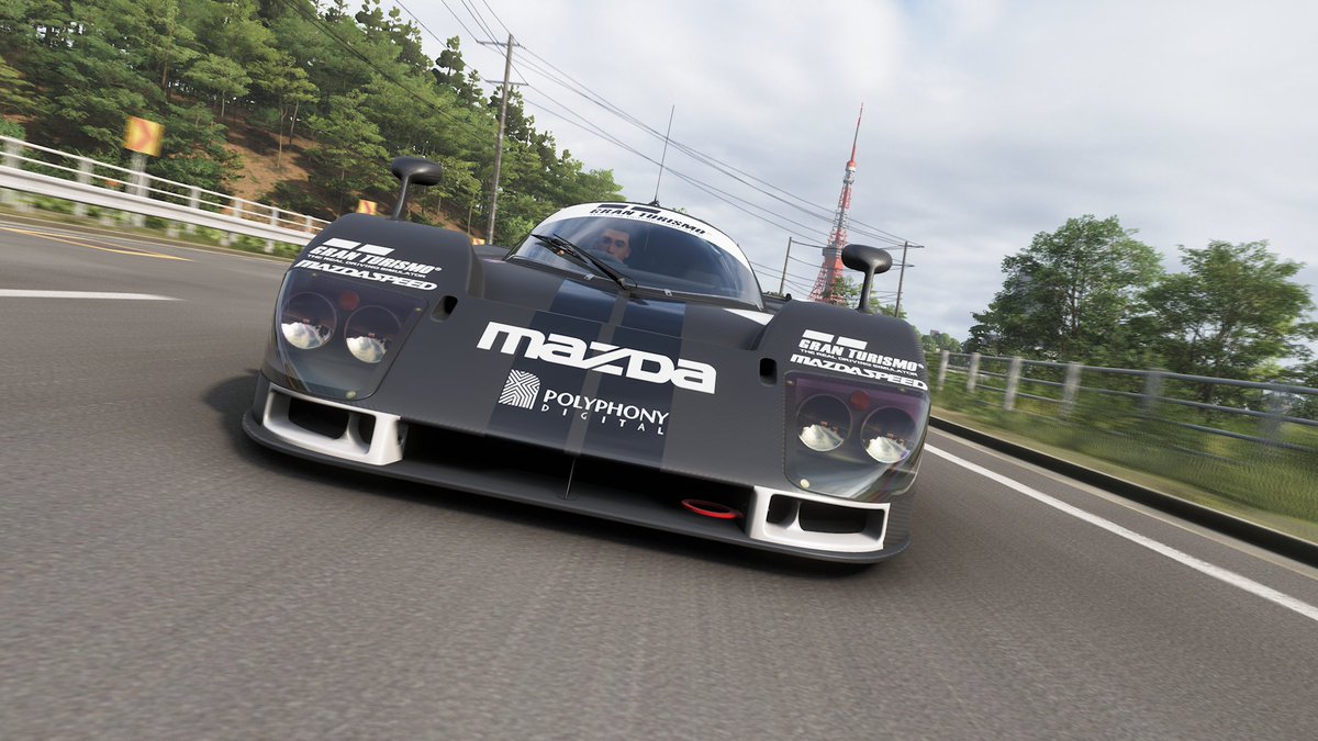 RandomCarGuy17 tweet media