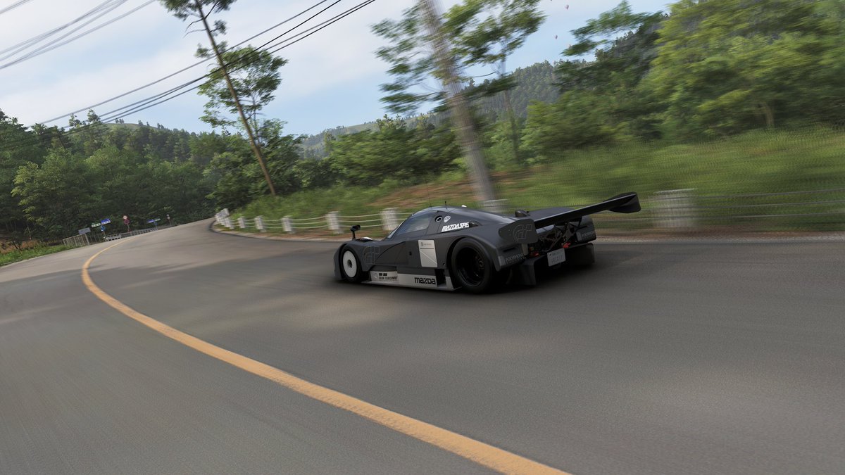 RandomCarGuy17 tweet media