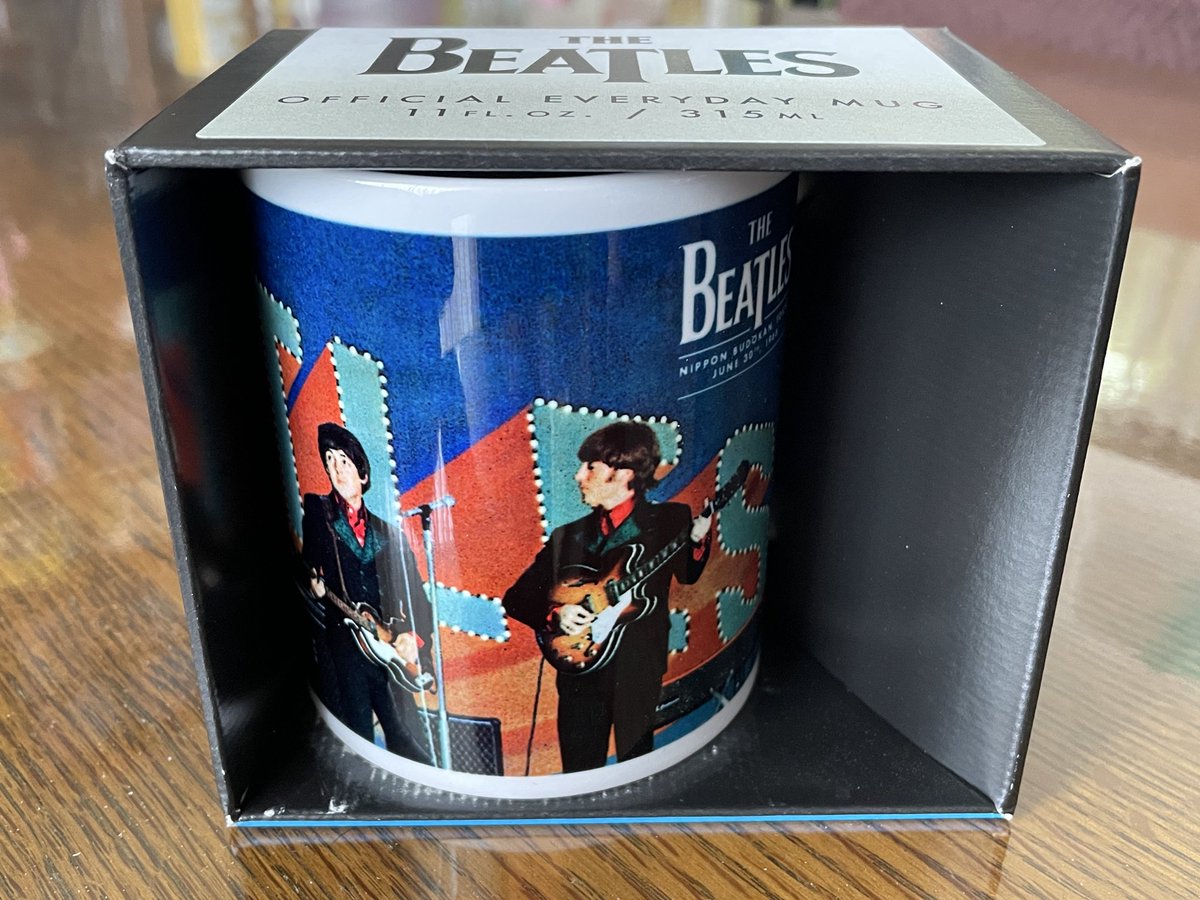 70RockV's tweet photo. ビートルズ来日60周年記念グッズ、3つ買いました😊 https://t.co/Fv52vIV5Dd