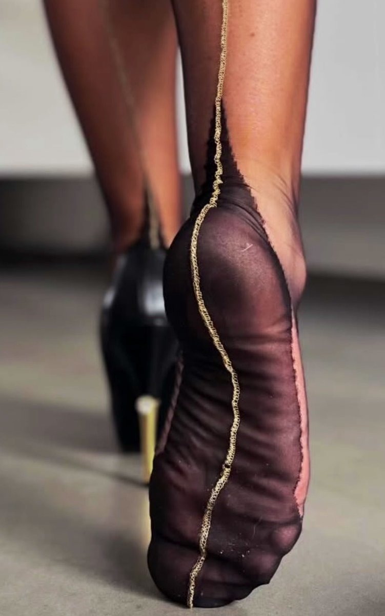 nylonsandnylons's tweet photo. ❤️❤️ https://t.co/EkV0yZfSXW