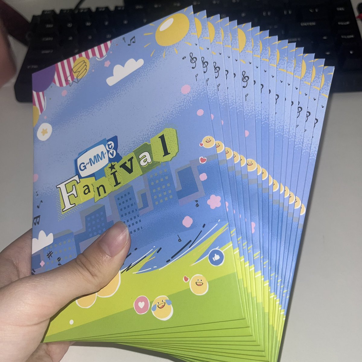 BTChutima2's tweet photo. wts / พร้อมส่ง

ปล่อยโปสการ์ดทั้งหมดนี่ ราคาเท!

❗️15 ใบ 650฿❗️ พร้อมโอนส่งฟรี!

❗️ตกใบละ43฿❗️ แถมการ์ดให้5ใบ!

มีเมมซ้ำ ลุ้นเองได้เลยค่ะ #ตลาดนัดgmmtv #GMMTV https://t.co/SZtv2tegQ4