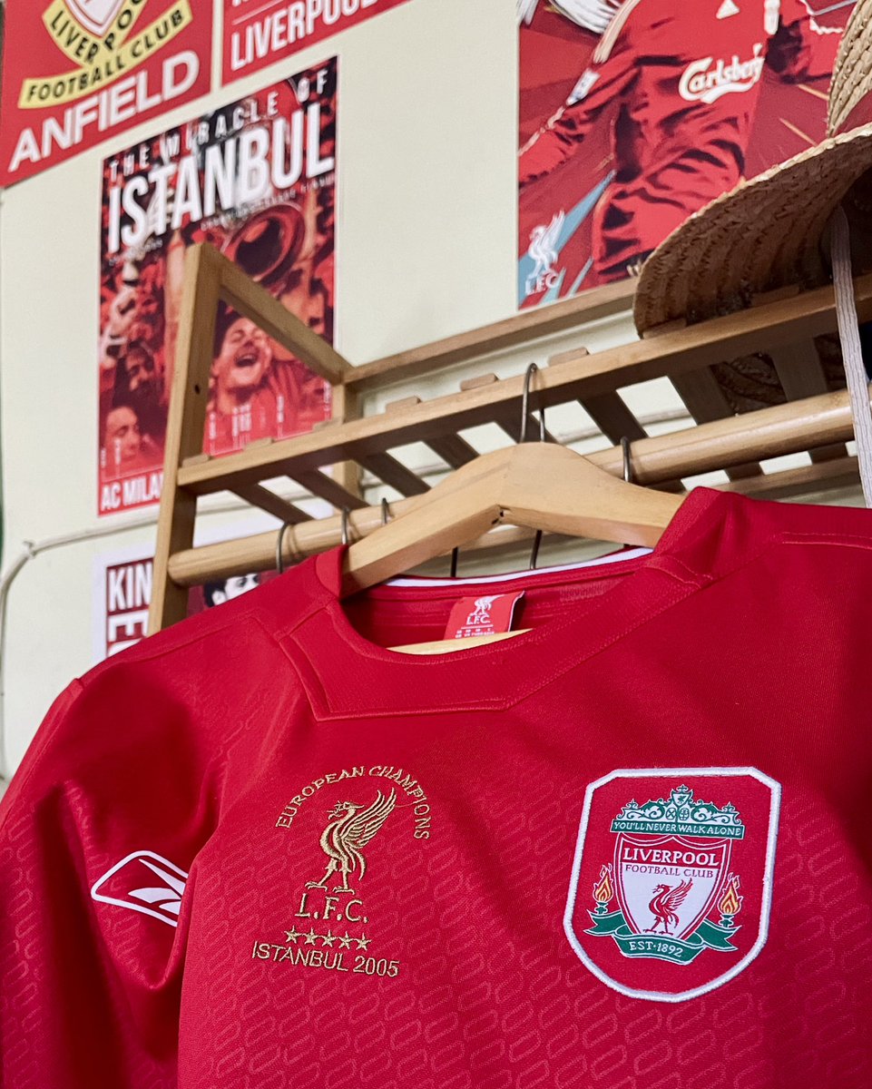 adipurwow's tweet photo. just finished watching “untold uk: liverpool’s miracle of istanbul” -the story behind the most intense champions league final- and now i know more and more why i love this club.
forever red! 🐦‍🔥 #ynwa https://t.co/q8JtnRsJfo