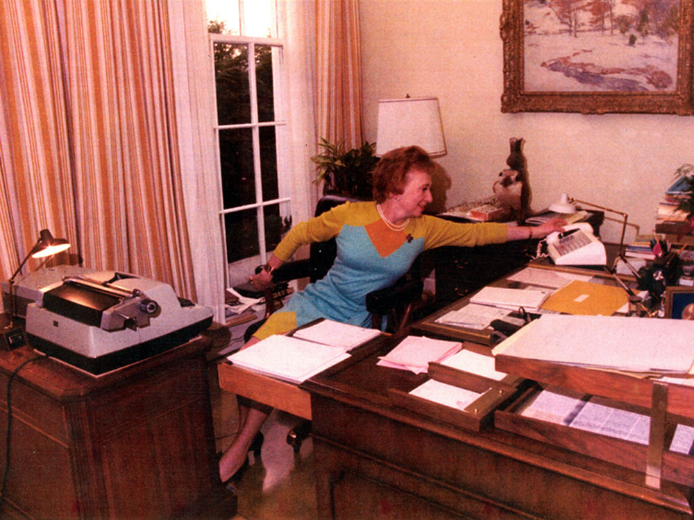 PedroRodriguezW's tweet photo. LA SECRETARIA DE NIXON. – ¿Por qué la lealtad incondicional de subordinados suele acabar muy mal? – https://t.co/Zda7EWU4R0 – #DeLejos @abc_es – @AspenSpain @IB_Franklin @PolExt @IEuniversity @iespega @CUNEF @laSextaTV @sextaNoticias @FundConEspEEUU @FulbrightSpain https://t.co/RrF9uUlesf