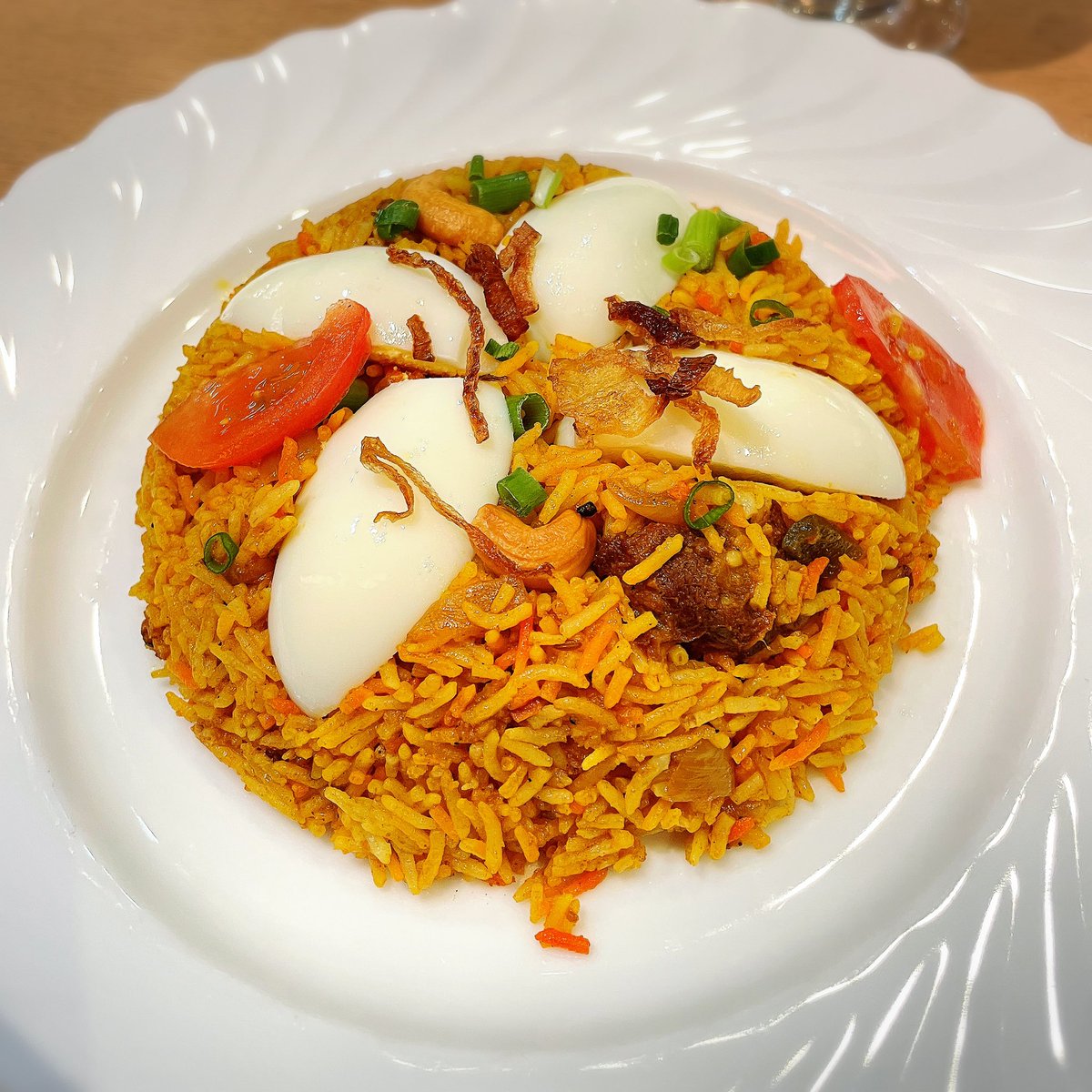 makiolunch's tweet photo. 疲れた時にはスパイシーなものが食べたくなります。今日はビリヤニを食べました😆

我累的时候，就想吃一点儿辣的东西。今天我吃了印度香料饭。 https://t.co/FBd46cLsq1