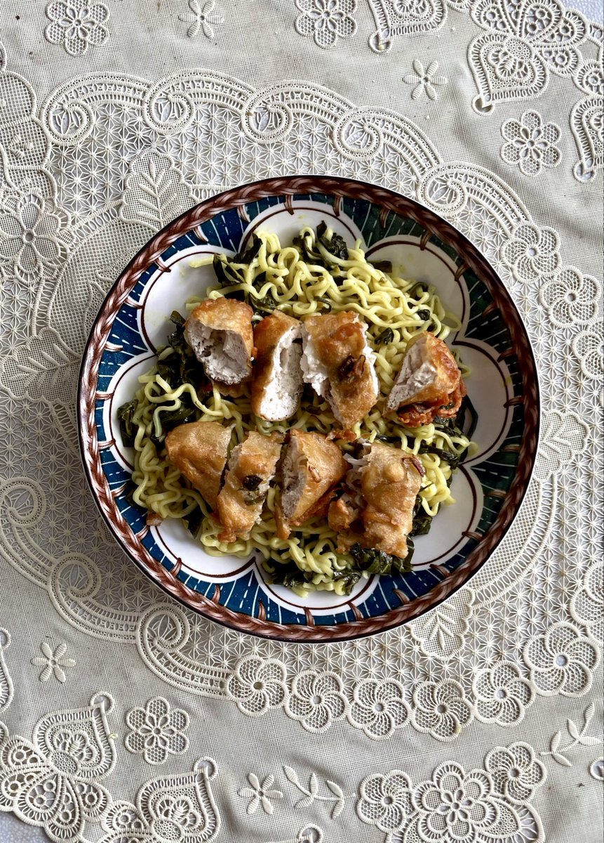 inesapane's tweet photo. Recreating the quick menu for lunch. Noodles, cassava leaves, and tofu. https://t.co/Aqx4mpspr1