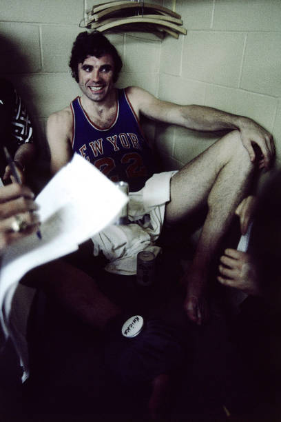 mckoosa1's tweet photo. -- May 10th 1973: A joyous Dave DeBusschere talks with reporters as he ices his ankle and has a beer after the New York Knicks won the NBA Title at the fabulous Forum over the Los Angeles Lakers 102-93 -- https://t.co/PtHh5hU2k4