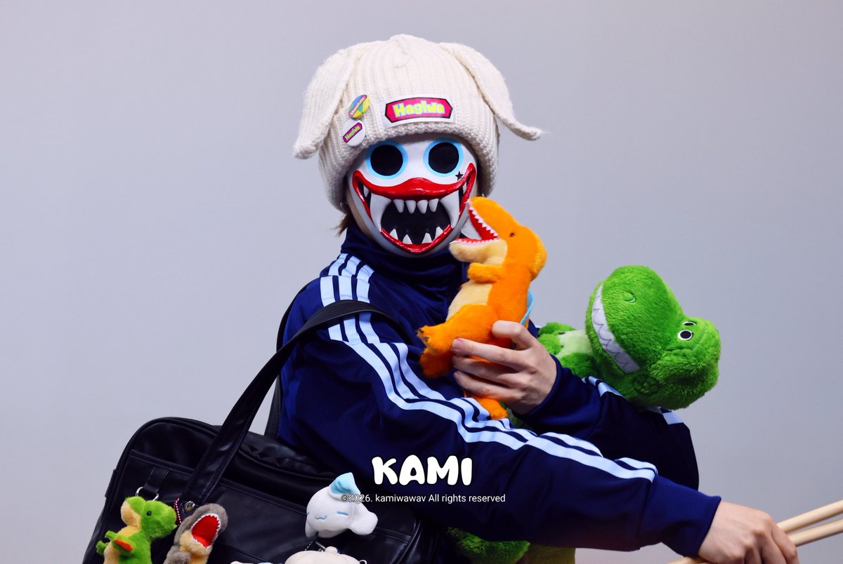 kami tweet media