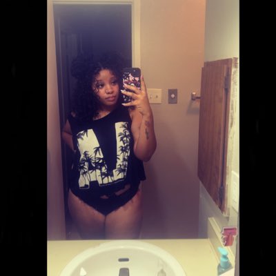 JourneeeMF's tweet photo. Barely be on here so update 🥵🤷🏽‍♀️ https://t.co/xPvpLMa13N