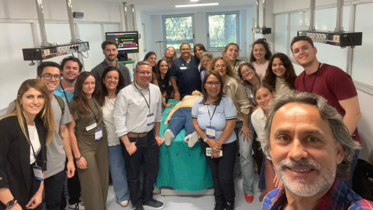 HRegionalMalaga's tweet photo. 📸🩺 Durante los días 21 y 22 de mayo, el HRUM ha acogido el curso de sedación profunda en endoscopia digestiva, organizado por la Sociedad Española de Endoscopia Digestiva junto a la UGC de Aparato Digestivo.

#SomosHRegional 
#HRUMContigoSiempre https://t.co/HZ5E9W0RQB